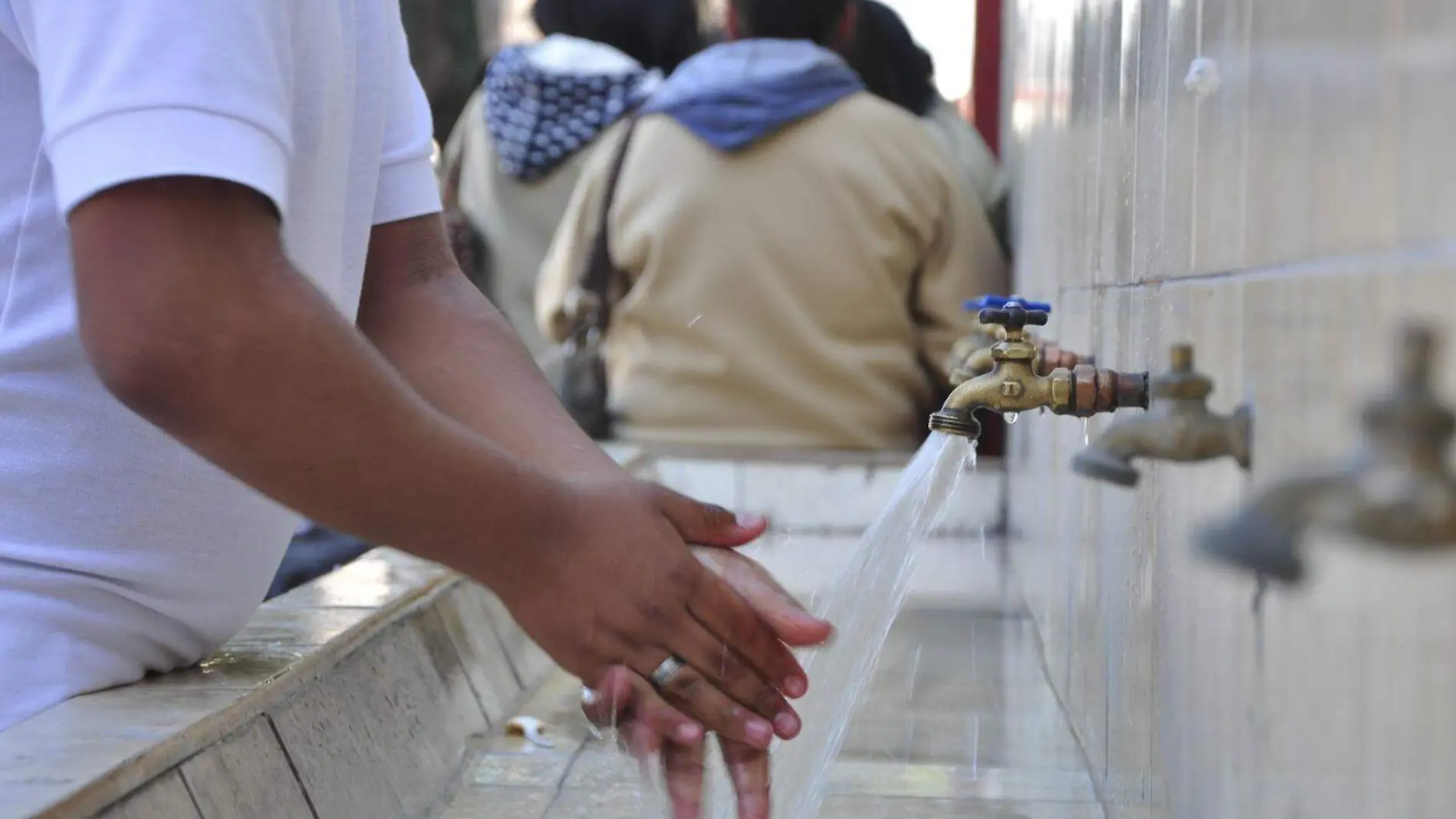 Agua en escuelas